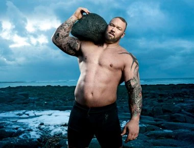 Δείτε πόσα κιλά σήκωσε στη μπάρα το Βουνό από το Game of Thrones! (βιντεο)